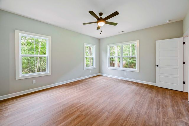 352 Pulley St, Erin, TN 37061
