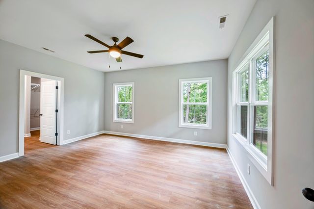352 Pulley St, Erin, TN 37061