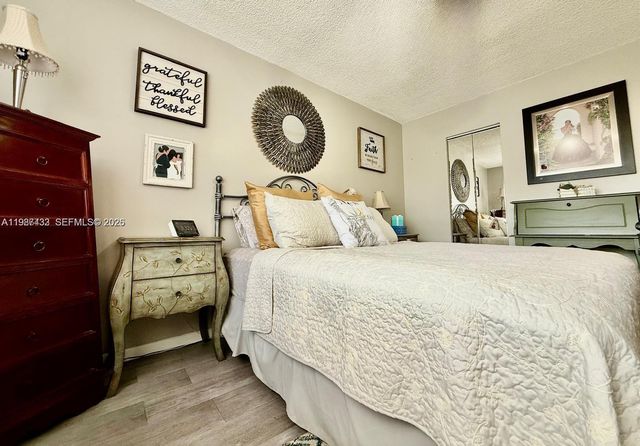 10616 NW 10th St 104, Pembroke Pines, FL 33026