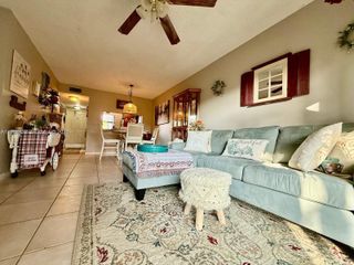 10616 NW 10th St 104, Pembroke Pines, FL 33026