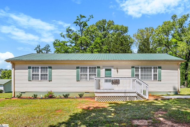 2511 S Pineland Circle, Cross Hill, SC 29332