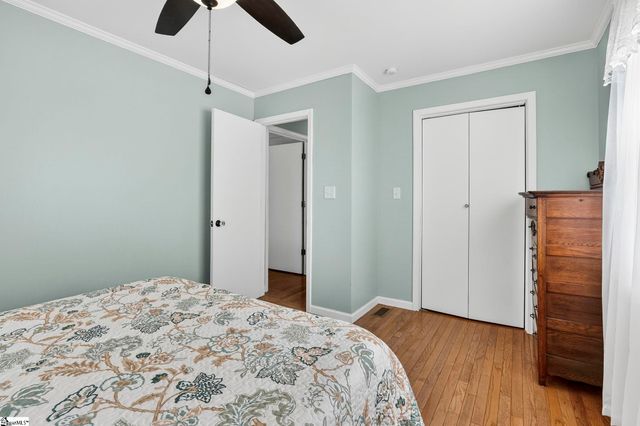 2511 S Pineland Circle, Cross Hill, SC 29332