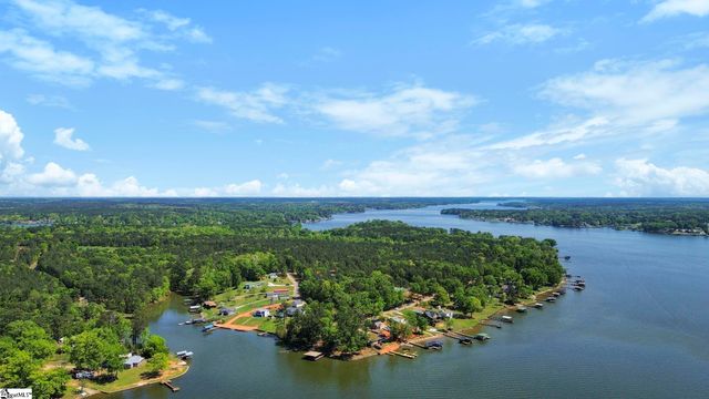 2511 S Pineland Circle, Cross Hill, SC 29332