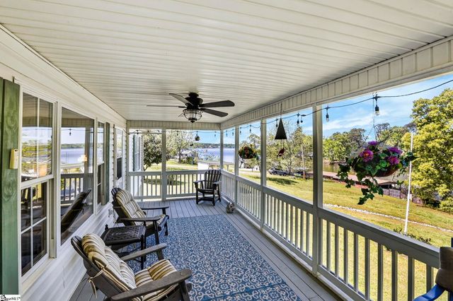 2511 S Pineland Circle, Cross Hill, SC 29332