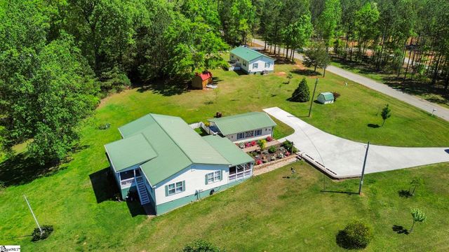 2511 S Pineland Circle, Cross Hill, SC 29332