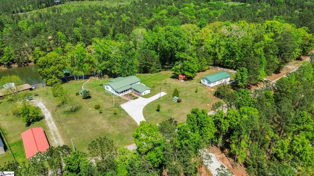 2511 S Pineland Circle, Cross Hill, SC 29332