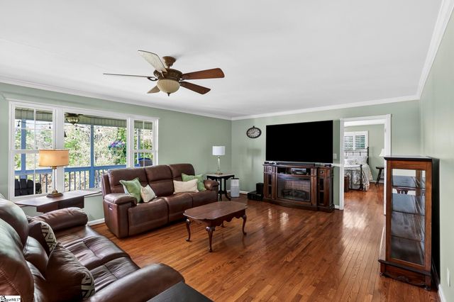 2511 S Pineland Circle, Cross Hill, SC 29332