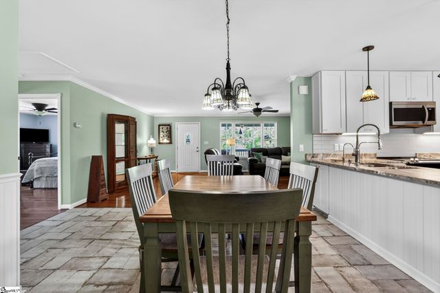 2511 S Pineland Circle, Cross Hill, SC 29332