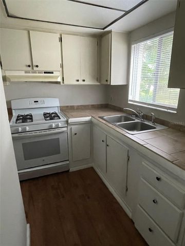 2001 SAN MARCOS DRIVE SE 11, Winter Haven, FL 33880