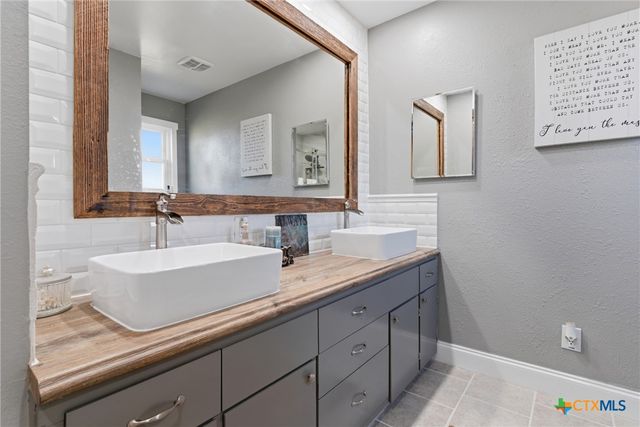 1115 County Road 2102, Lometa, TX 76853