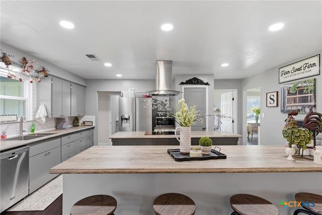 1115 County Road 2102, Lometa, TX 76853