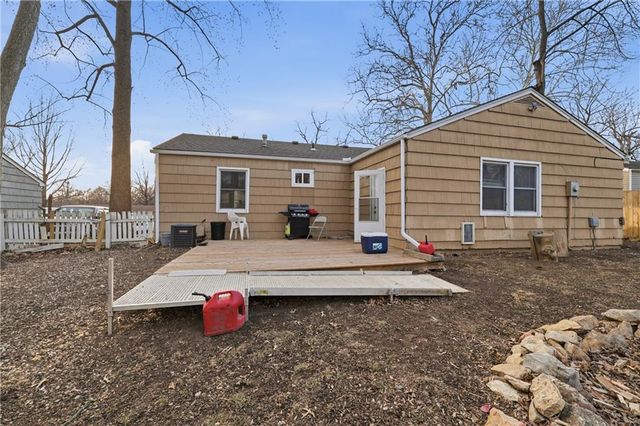 209 N Gilbert Street, Independence, MO 64056