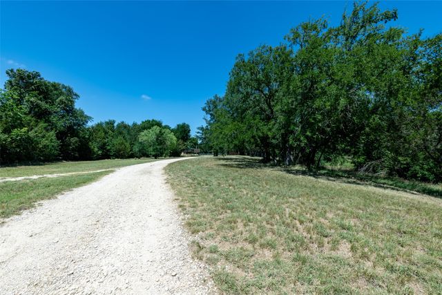 1075 County Road 270, Hico, TX 76457