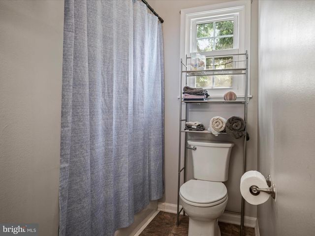 1215 JULIE CT, Woodstock, VA 22664