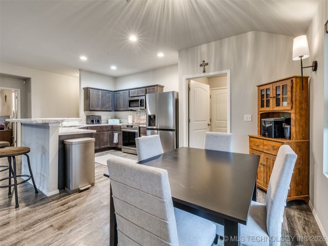 14895 S 274th East Avenue, Coweta, OK 74429