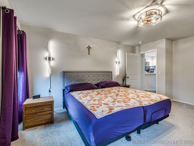 14895 S 274th East Avenue, Coweta, OK 74429