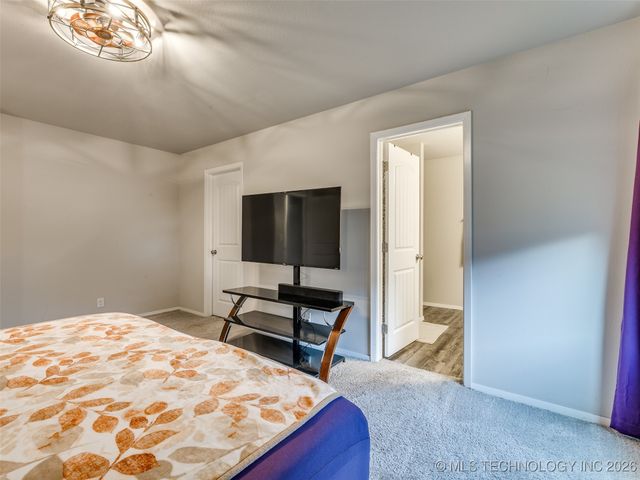 14895 S 274th East Avenue, Coweta, OK 74429