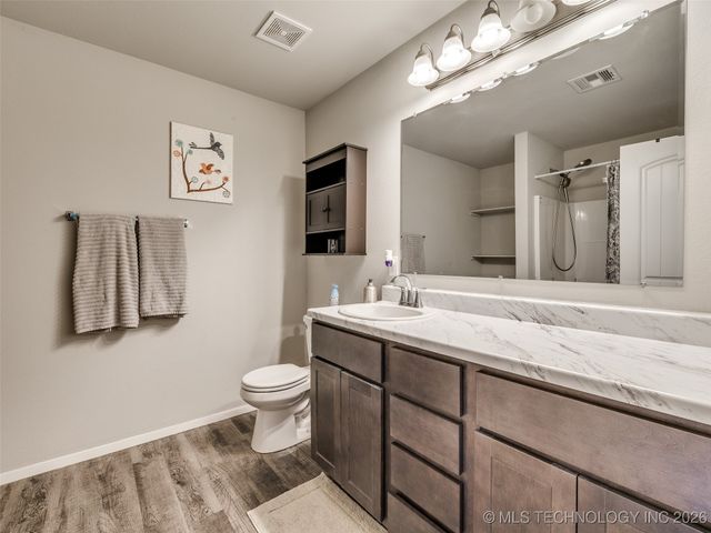 14895 S 274th East Avenue, Coweta, OK 74429