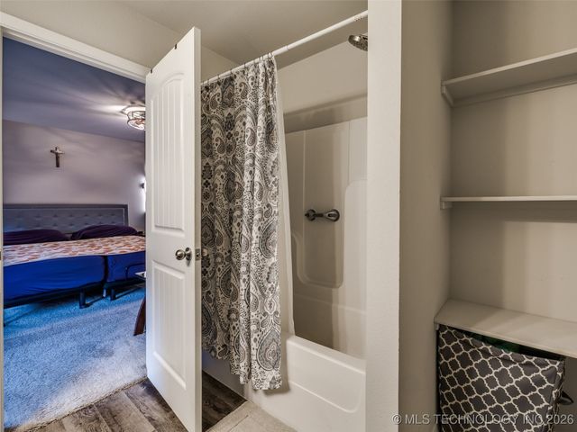 14895 S 274th East Avenue, Coweta, OK 74429