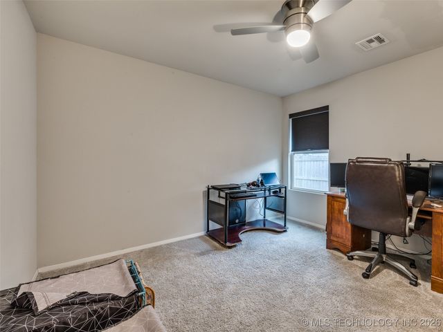 14895 S 274th East Avenue, Coweta, OK 74429