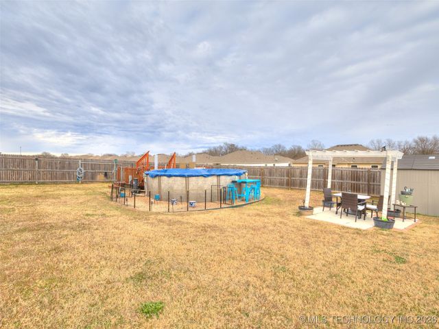 14895 S 274th East Avenue, Coweta, OK 74429