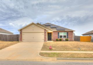 14895 S 274th East Avenue, Coweta, OK 74429