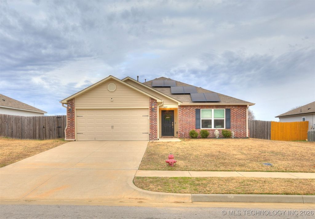 14895 S 274th East Avenue, Coweta, OK 74429