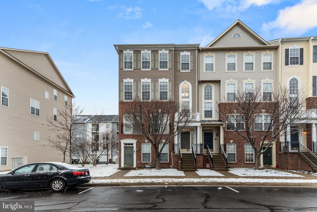 15522 JOHN DISKIN CIR, Woodbridge, VA 22191