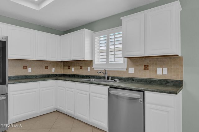 6033 LOS PUEBLOS Drive, El Paso, TX 79912