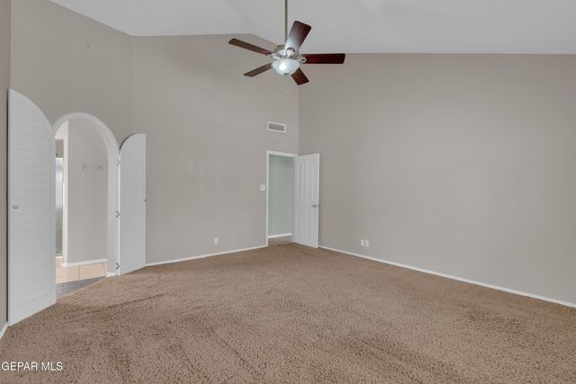 6033 LOS PUEBLOS Drive, El Paso, TX 79912