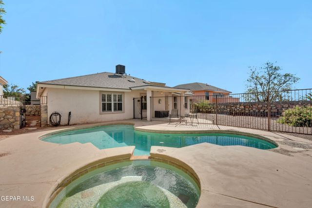 6033 LOS PUEBLOS Drive, El Paso, TX 79912