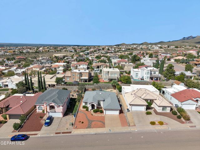 6033 LOS PUEBLOS Drive, El Paso, TX 79912