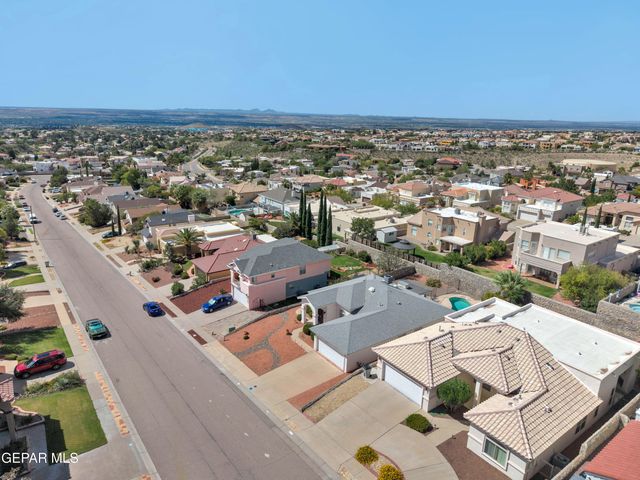 6033 LOS PUEBLOS Drive, El Paso, TX 79912