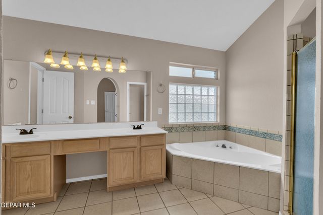 6033 LOS PUEBLOS Drive, El Paso, TX 79912