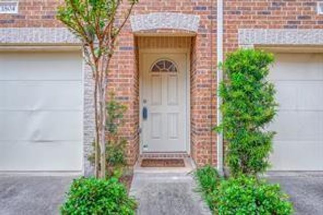 8715 Meadowcroft Drive 1804, Houston, TX 77063
