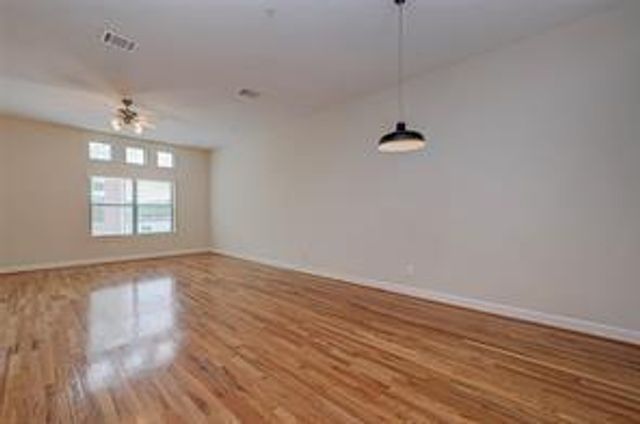 8715 Meadowcroft Drive 1804, Houston, TX 77063