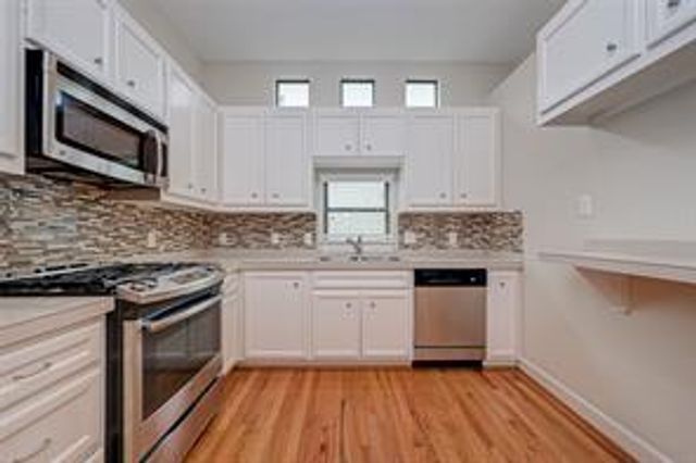 8715 Meadowcroft Drive 1804, Houston, TX 77063