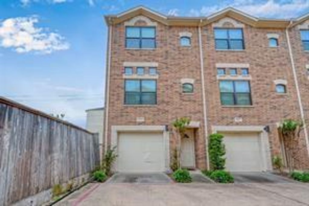 8715 Meadowcroft Drive 1804, Houston, TX 77063