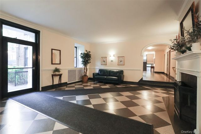 73-20 Austin Street 4J, Forest Hills, NY 11375