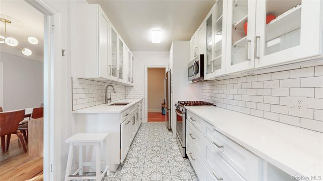 73-20 Austin Street 4J, Forest Hills, NY 11375