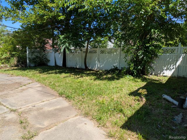 9809 Philip Street, Detroit, MI 48224