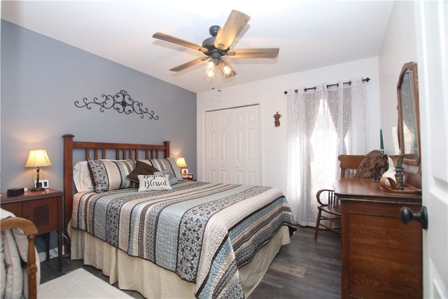 1279 Coneross Point Drive, Seneca, SC 29678