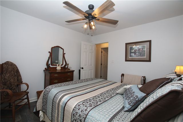 1279 Coneross Point Drive, Seneca, SC 29678