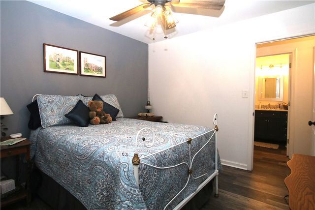 1279 Coneross Point Drive, Seneca, SC 29678