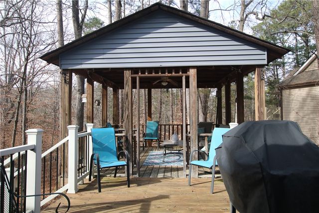 1279 Coneross Point Drive, Seneca, SC 29678