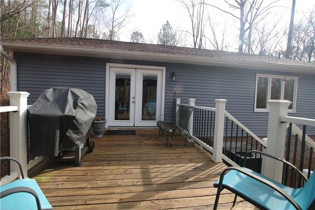 1279 Coneross Point Drive, Seneca, SC 29678