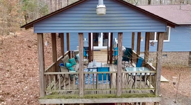 1279 Coneross Point Drive, Seneca, SC 29678