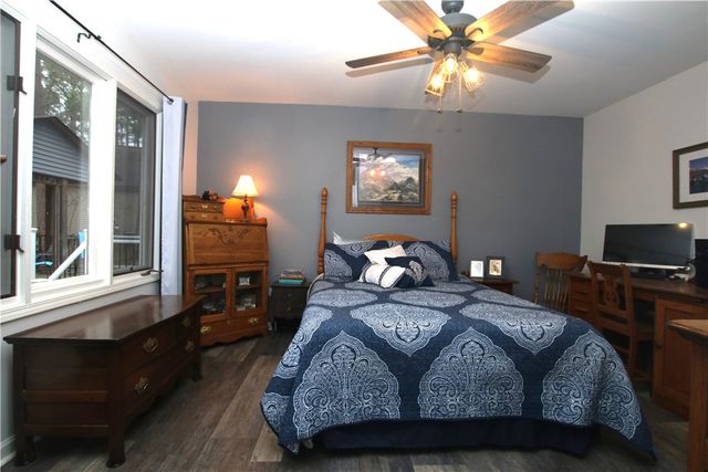 1279 Coneross Point Drive, Seneca, SC 29678