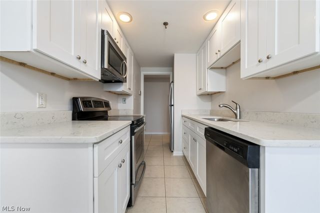 19000 Lake Road 5408, Rocky River, OH 44116