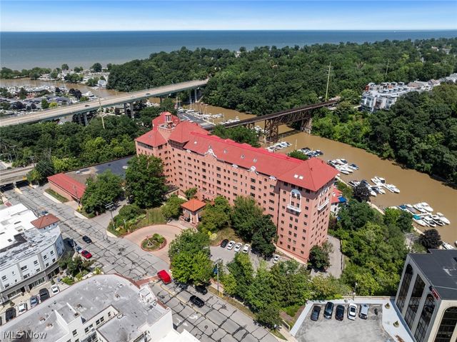 19000 Lake Road 5408, Rocky River, OH 44116